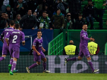 Benzema celebra su gol en Lisboa