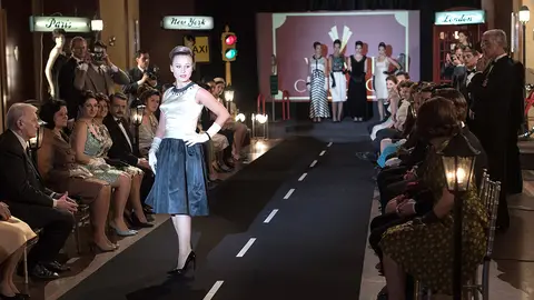 Marco organiza el desfile de la colección de Ana a sus espaldas Marco organiza el desfile de la colección de Ana a sus espaldas