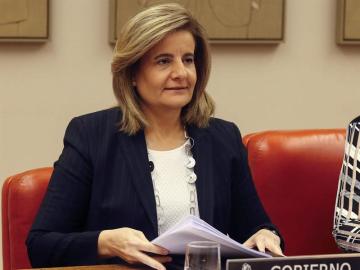 La ministra de Empleo y Seguridad Social, Fátima Báñez, durante una comparecencia
