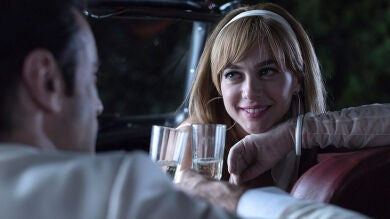 Clara y Mateo brindan por una noche mágica