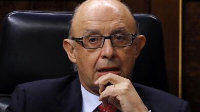 Montoro anuncia que endurecerá el control del IVA en un nuevo plan de lucha contra el fraude fiscal