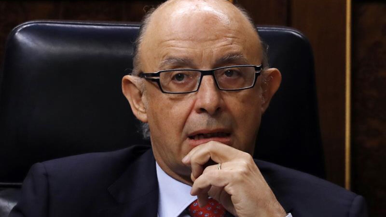 Montoro anuncia que endurecerá el control del IVA en un nuevo plan de lucha contra el fraude fiscal