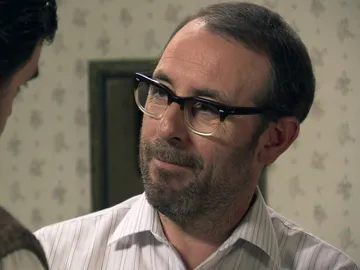 Benito a Camilo: "Este anillo es para que se lo regales a la mujer de tus sueños" Benito a Camilo: "Este anillo es para que se lo regales a la mujer de tus sueños"