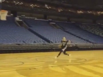 Zach LaVine realiza un espectacular mate Zach LaVine realiza un espectacular mate