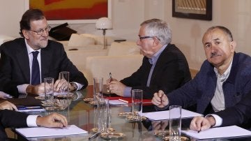 Mariano Rajoy reunido con CCOO y UGT