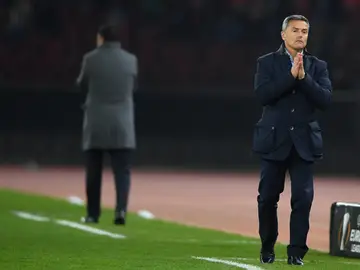 Fran Escribá durante el partido de Europa League Fran Escribá durante el partido de Europa League