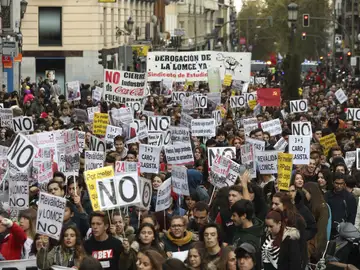 Huelga estudiantil contra la LOMCE Huelga estudiantil contra la LOMCE