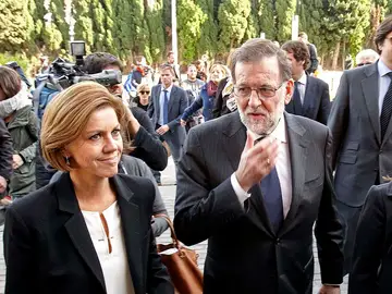 Rajoy y Cospedal a la llegada al funeral por Rita Barberá Rajoy y Cospedal a la llegada al funeral por Rita Barberá