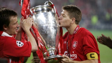 La leyenda del fútbol Steven Gerrard cuelga las botas