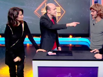 Jandro predice el éxito que tendrá 'La reina de España' Jandro predice el éxito que tendrá 'La reina de España'