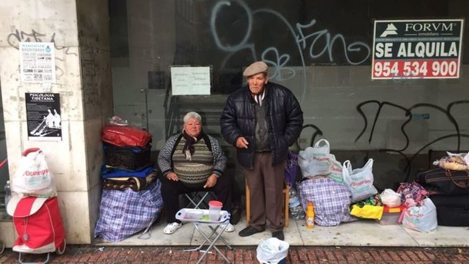 Las redes se vuelcan con Juan y Mari Carmen, dos ancianos de Sevilla que llevan más de un año en la calle