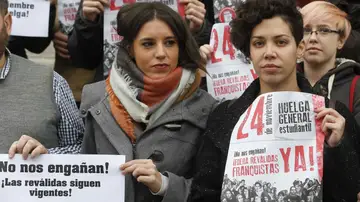 Irene Montero acompañada por Ana García, del Sinditato de Estudiantes Irene Montero acompañada por Ana García, del Sinditato de Estudiantes