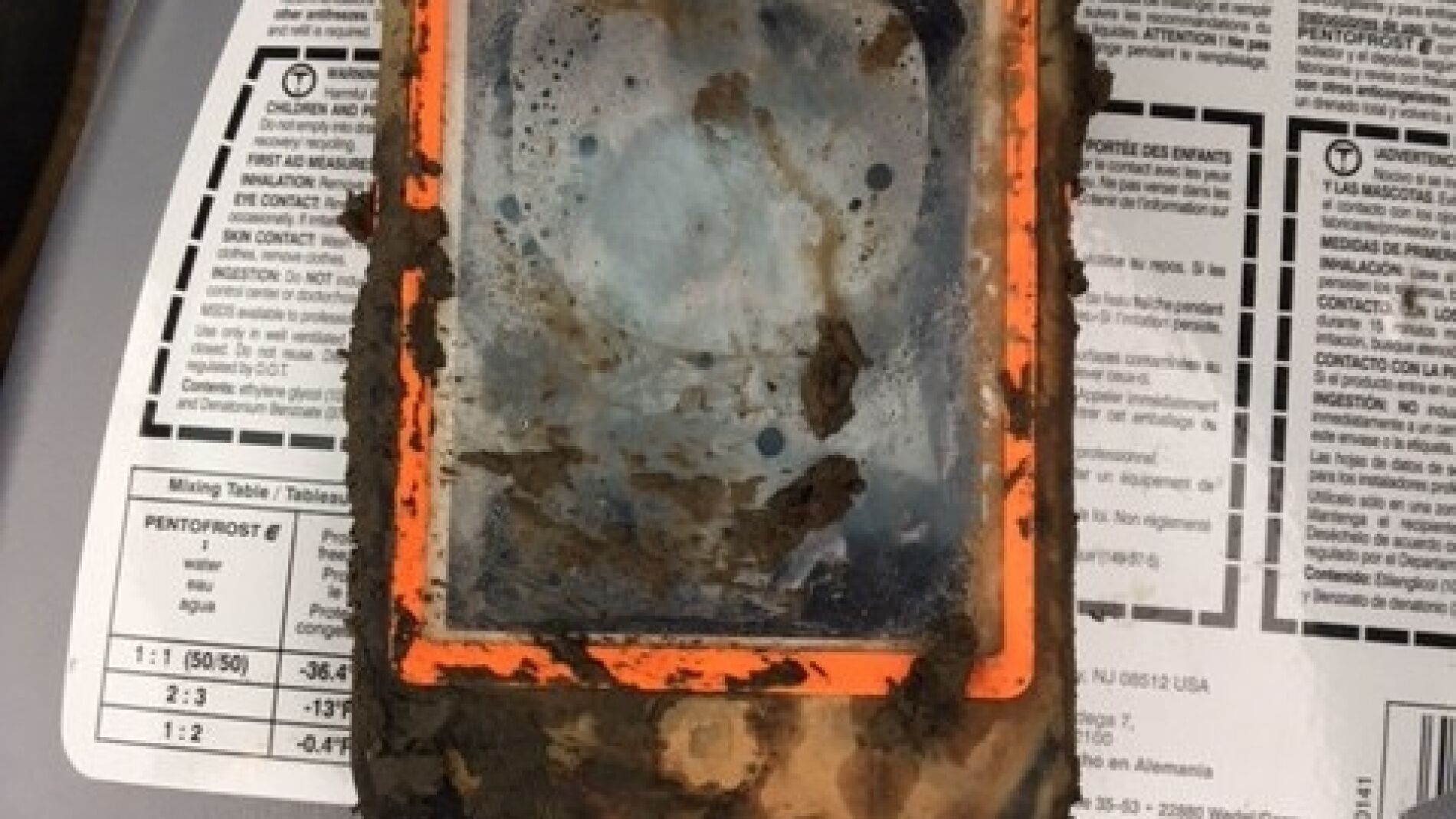 As&iacute; qued&oacute; el m&oacute;vil tras pasar un a&ntilde;o bajo agua