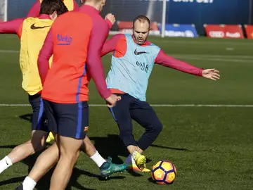 Iniesta, en un entrenamiento Iniesta, en un entrenamiento