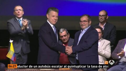 Colombia y las FARC firman un nuevo acuerdo