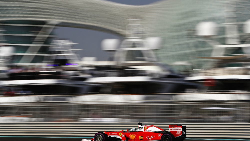 Sebastian Vettel, rodando en Abu Dabi