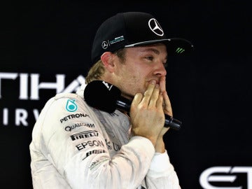 Rosberg, emocionado en el podio