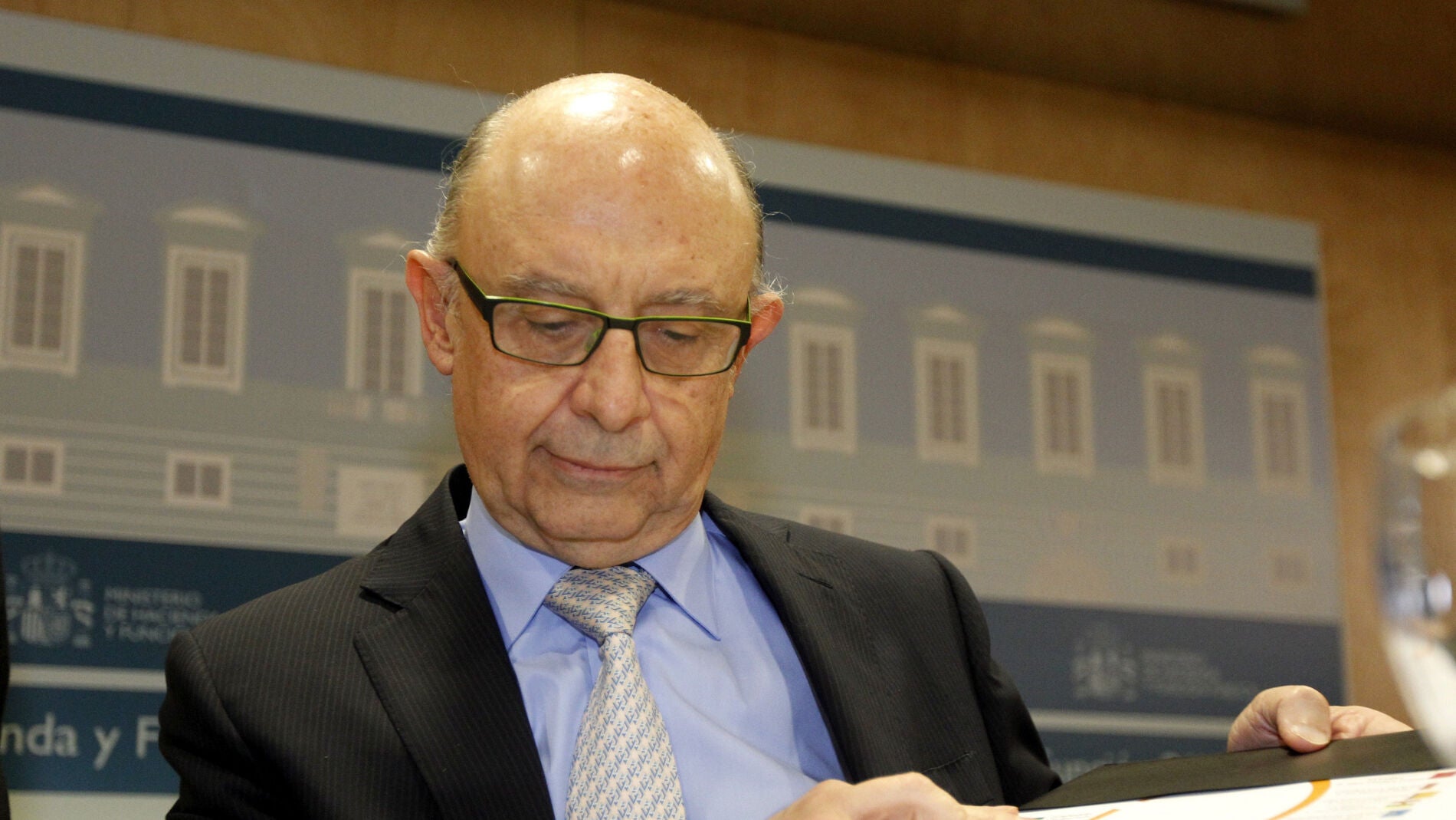 Crist&oacute;bal Montoro, ministro de Hacienda
