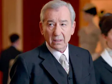 Pepe Sacristán en su primer capítulo de 'Velvet' como Don Emilio Pepe Sacristán en su primer capítulo de 'Velvet' como Don Emilio