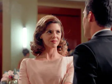 Cristina Otegui coquetea con Alberto desde el primer capítulo de 'Velvet' Cristina Otegui coquetea con Alberto desde el primer capítulo de 'Velvet'