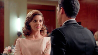 Cristina Otegui coquetea con Alberto desde el primer capítulo de 'Velvet'