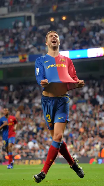Piqué, celebrando su gol contra el Real Madrid en el 2-6 de 2009 Piqué, celebrando su gol contra el Real Madrid en el 2-6 de 2009