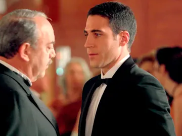 La primera aparición de Miguel Ángel Silvestre en 'Velvet' como Alberto Márquez La primera aparición de Miguel Ángel Silvestre en 'Velvet' como Alberto Márquez