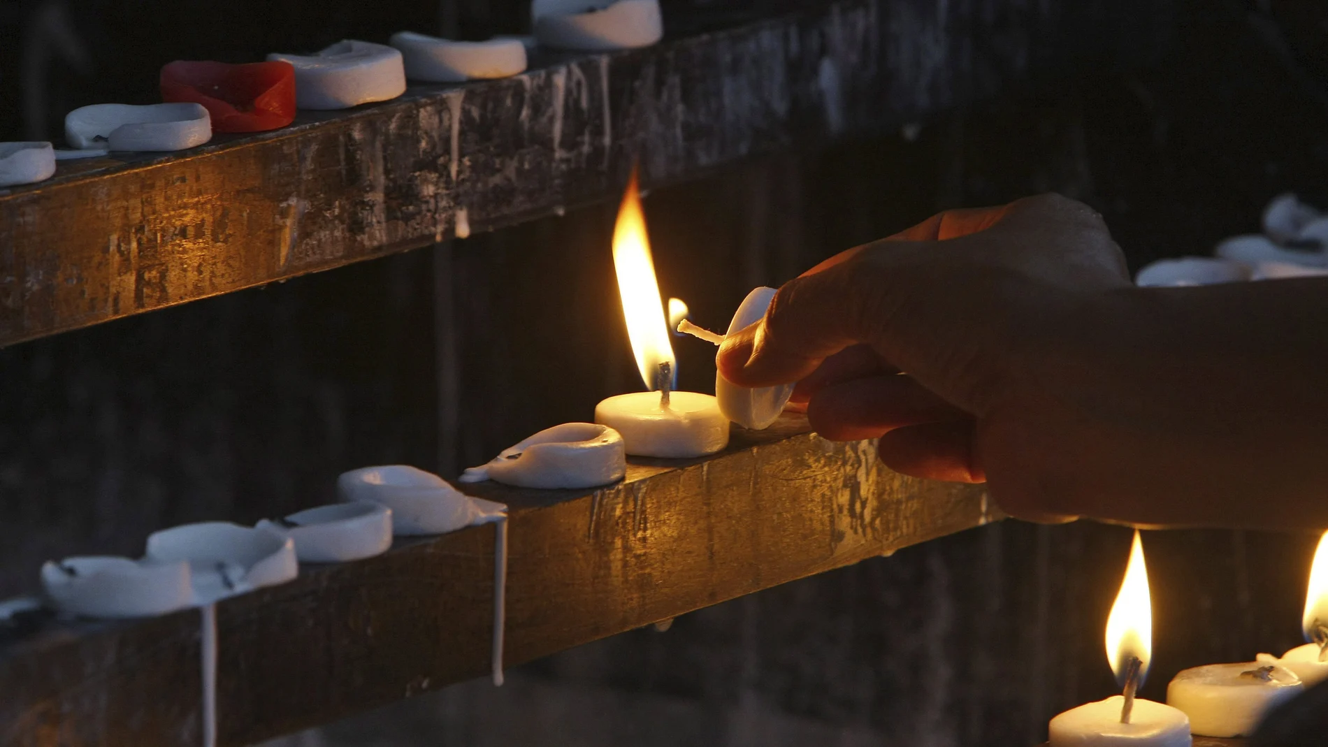 El Supremo chino declara inocente a un hombre ejecutado hace 21 años Amnistía Internacional (AI) denunció este último año que la tortura sigue formando parte de la rutina policial en China, un país con un altísimo porcentaje de condenas y la nación con más ejecuciones del mundo, según grupos en defensa de los derechos humanos El Supremo chino declara inocente a un hombre ejecutado hace 21 años Amnistía Internacional (AI) denunció este último año que la tortura sigue formando parte de la rutina policial en China, un país con un altísimo porcentaje de condenas y la nación con más ejecuciones del mundo, según grupos en defensa de los derechos humanos
