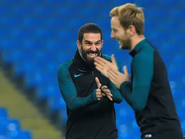 Espero, pues, poder ser el primer turco en marcar en un Clásico Espero, pues, poder ser el primer turco en marcar en un Clásico