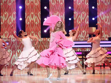 Rosa López, desparpajo y poderío para imitar a Carmen Sevilla con ‘Te quiero, te quiero’ Rosa López, desparpajo y poderío para imitar a Carmen Sevilla con ‘Te quiero, te quiero’