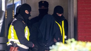 El marroquí acusado de ser un peligroso yihadista, clave en el aparato de propaganda y captación del DAESH, detenido el miércoles en Aranjuez, en Madrid