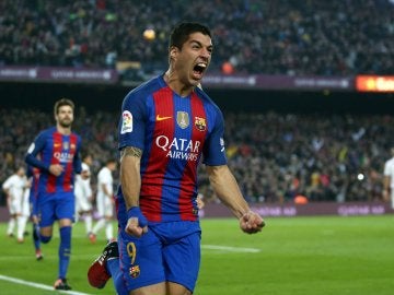 Suárez celebra su gol ante el Real Madrid