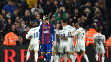 El Real Madrid saca un empate ante el Barcelona en el Camp Nou gracias a un gol de Sergio Ramos