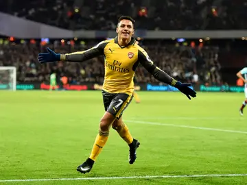 Alexis Sánchez celebra uno de sus tres goles al West Ham Alexis Sánchez celebra uno de sus tres goles al West Ham