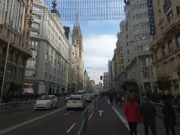 La Gran Vía madrileña con parte de su tráfico restringido La Gran Vía madrileña con parte de su tráfico restringido