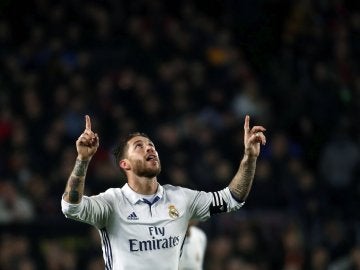 Sergio Ramos celebrando el gol del empate al F.C Barcelona