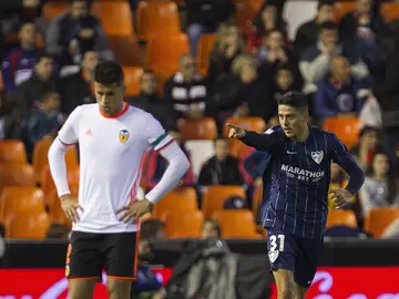 Fornals celebra el primero de sus dos goles en Mestalla Fornals celebra el primero de sus dos goles en Mestalla