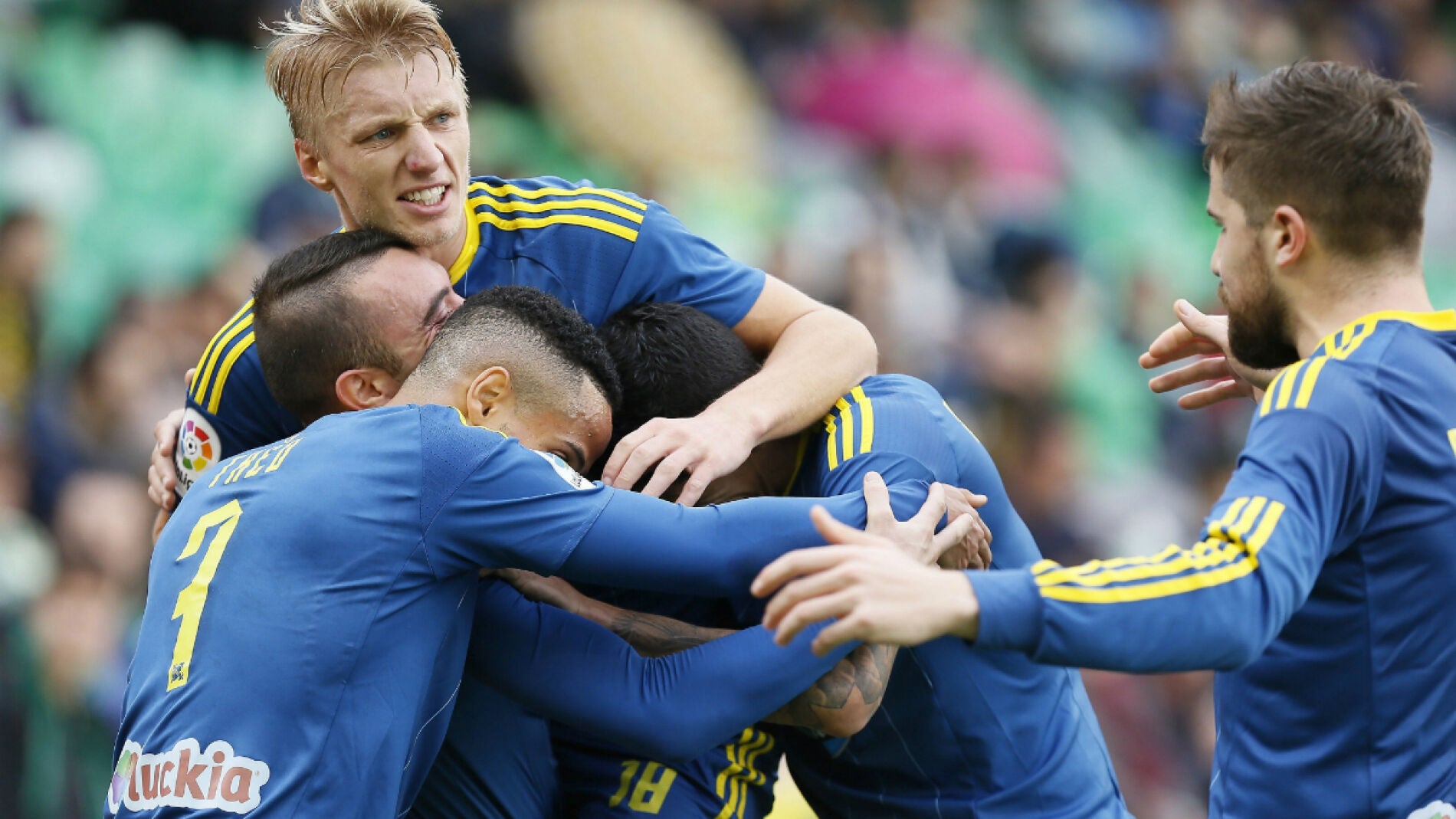 El Celta celebra un gol