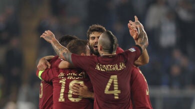 La Roma gana a la Lazio en el derbi de la capital de Italia