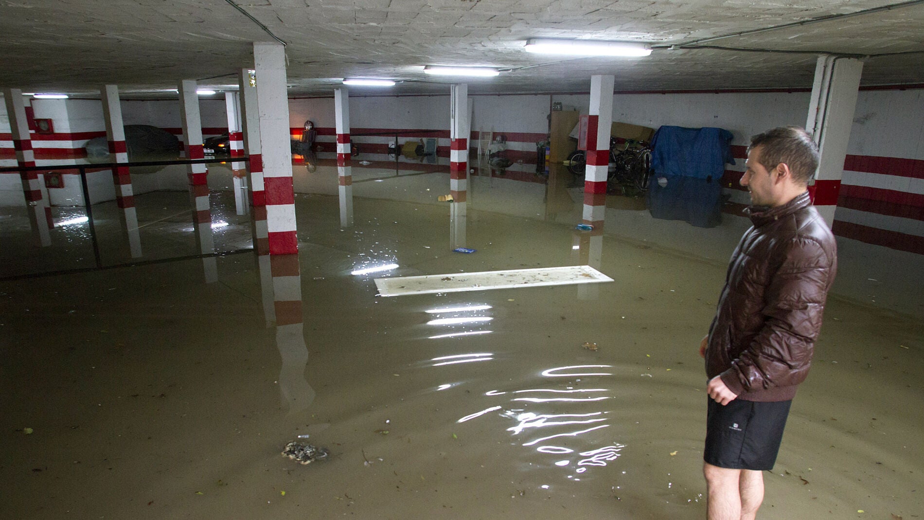 Un garaje inundado en M&aacute;laga