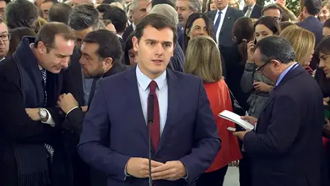 Albert Rivera Frame 0.0 de: El PSOE y Ciudadanos piden valentía al resto de partidos para reformar la Constitución
