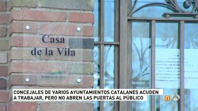 Al menos 300 ayuntamientos de Cataluña abrirán sus puertas pese a ser festivo como muestra de rechazo a la Constitución