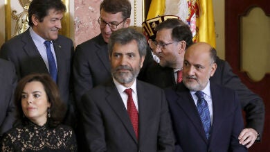 Mariano Rajoy y Javier Fernández coinciden en la necesidad de llevar las negociaciones con 