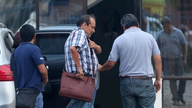 Detienen al principal gerente de la aerolínea LaMia, cuyo avión se estrelló en Colombia dejando 71 muertos