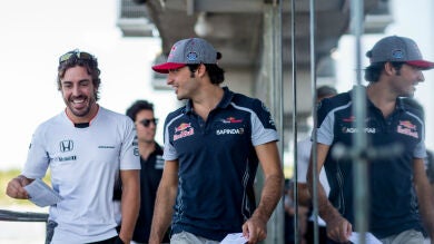 Alonso y Sainz derrotan con claridad a Button y a Kvyat en sus duelos en 2016
