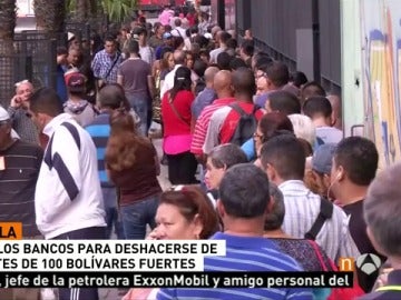 Colas en los bancos venezolanos