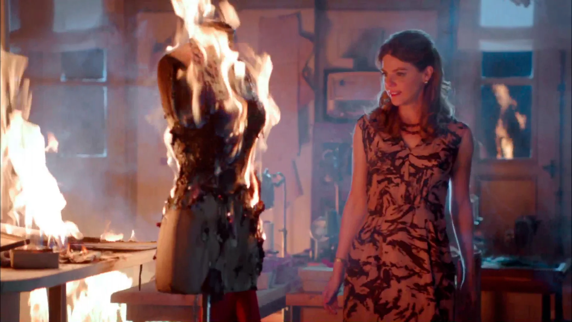 Cristina prende fuego a las galerías acabando con los sueños de Ana