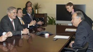 Alfonso Dastis reunido en la sede de la ONU