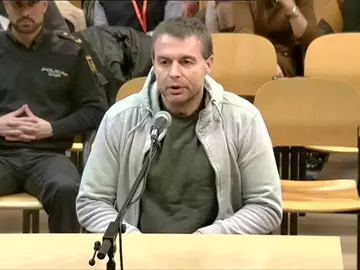 Frame 0.472987 de: El presunto pederasta de Ciudad Lineal: "Soy inocente, lo que les ha pasado es una barbaridad" Frame 0.472987 de: El presunto pederasta de Ciudad Lineal: "Soy inocente, lo que les ha pasado es una barbaridad"