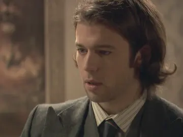 ¿Qué tiene la voz de Ismael para generar dudas en Rogelia? ¿Qué tiene la voz de Ismael para generar dudas en Rogelia?